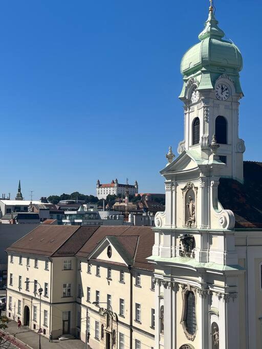 Appartamento Amazing Castle View Bratislava Esterno foto